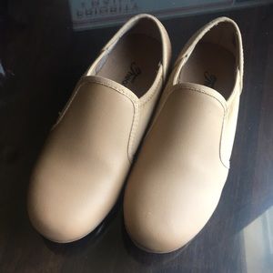 Tap shoes